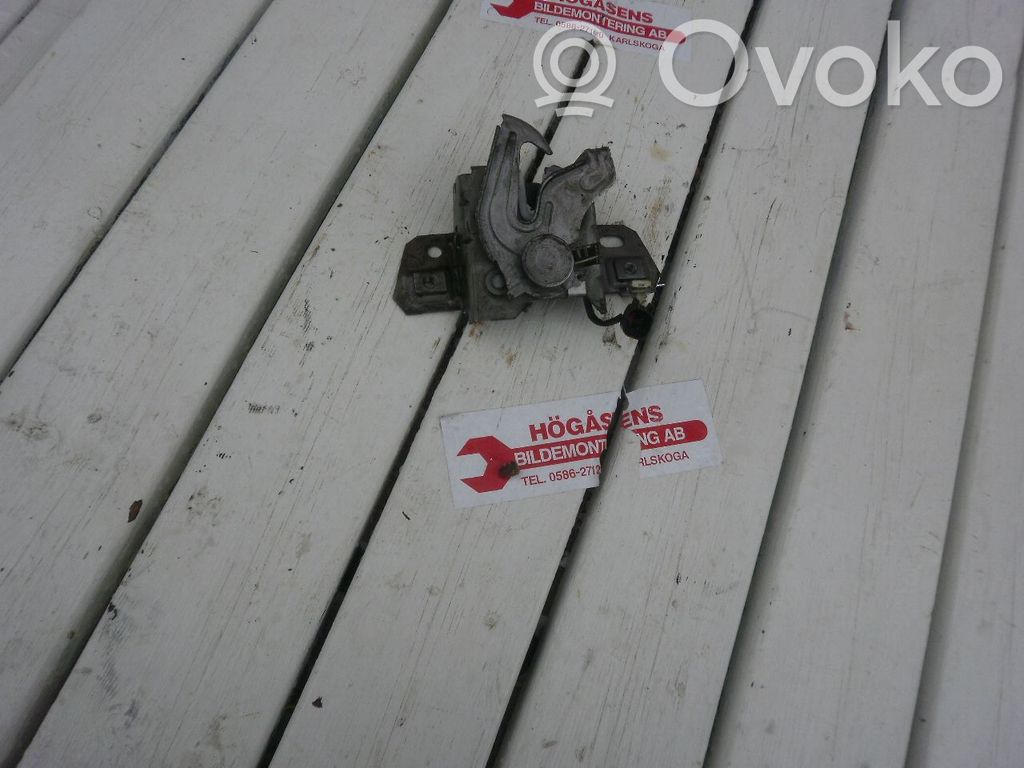 Engine bonnet/hood lock/catch