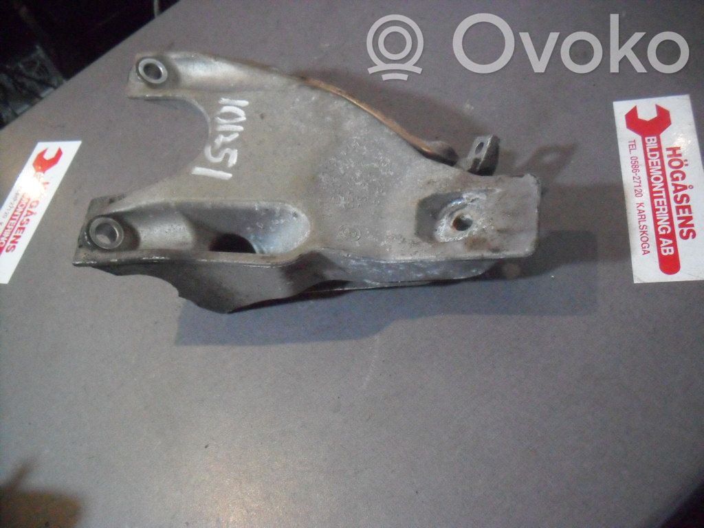 Halterung Lager Motor   22116770940