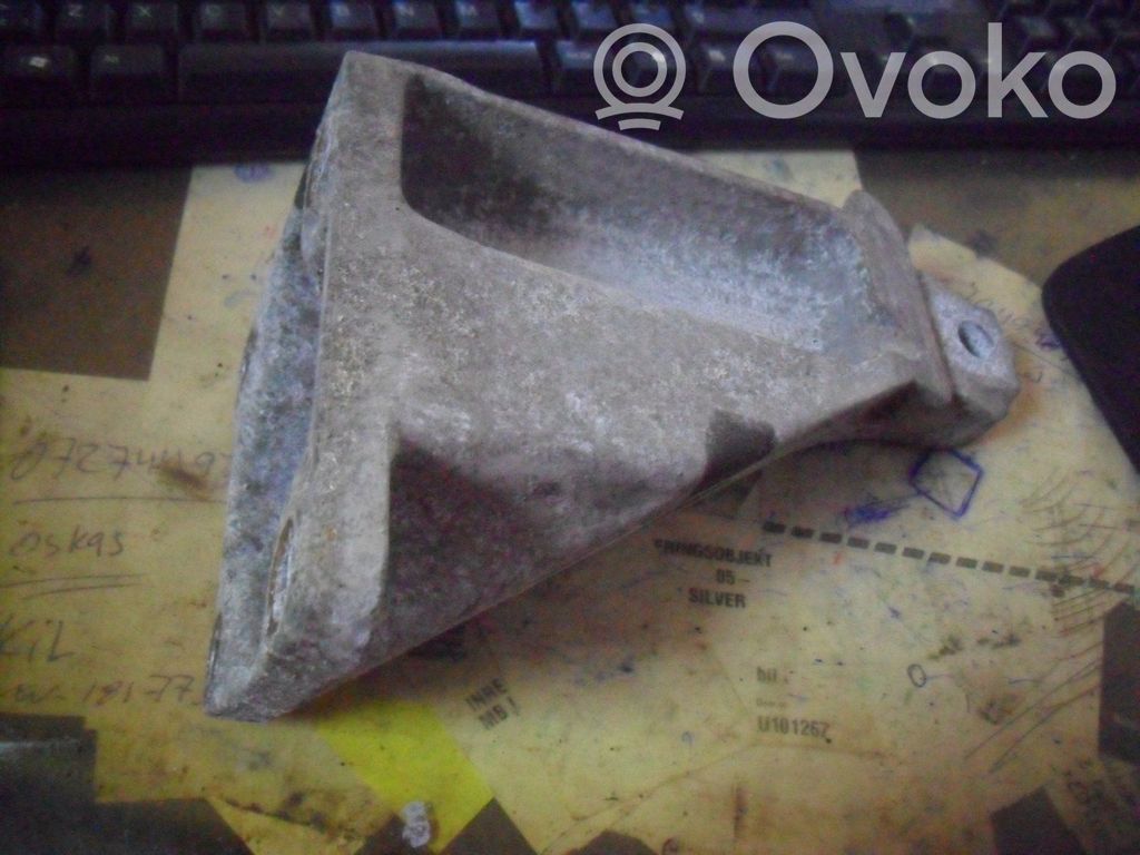 Soporte de montaje del motor (Usadas)   2211676031