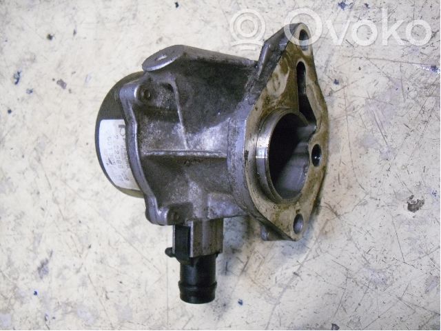 Vacuum pump   8200399569,7223