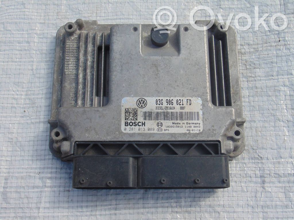 Volkswagen Golf V Engine control unit/module 