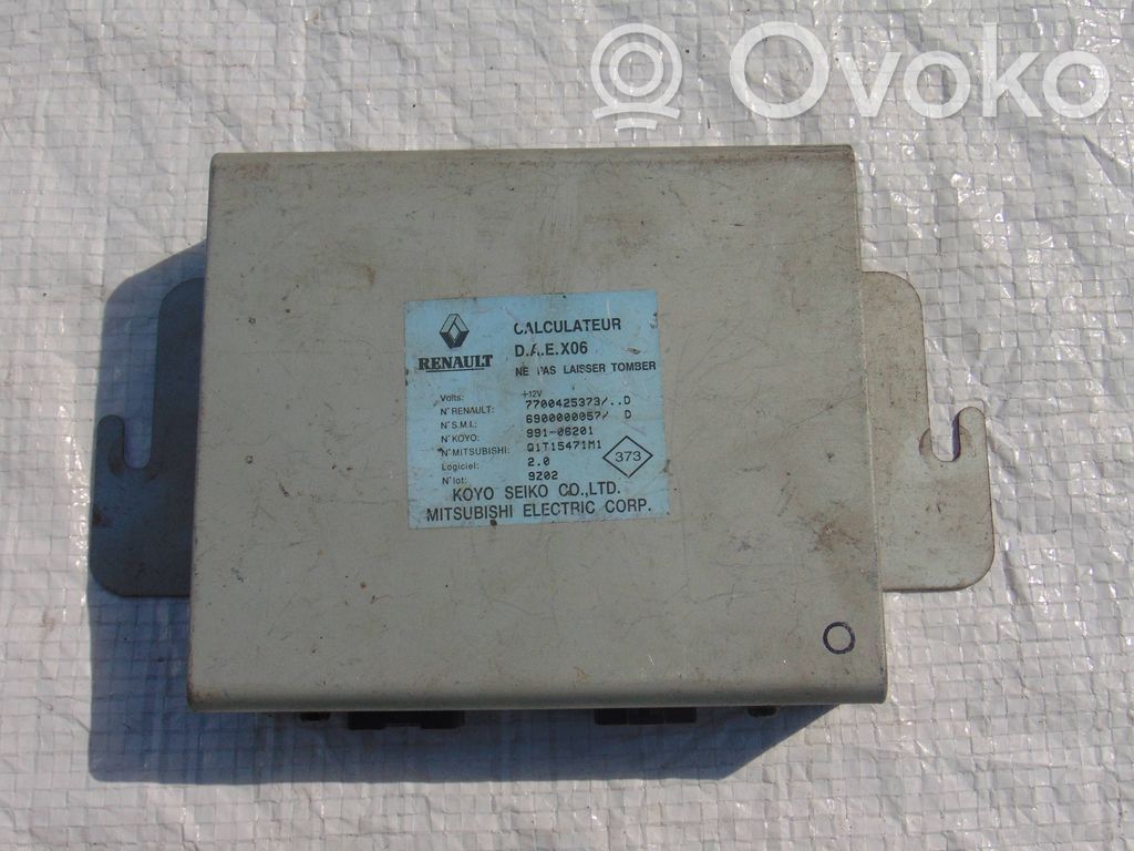 Engine control unit/module   7700425373,Q1T15471M1,99106201,6900000057