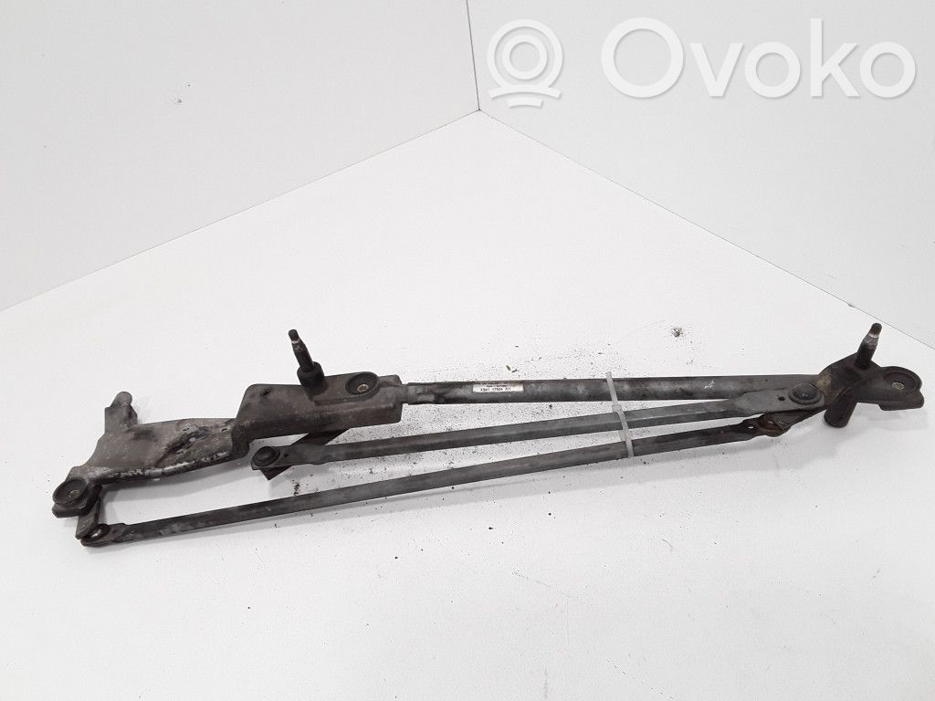 Ford Focus Front wiper linkage 