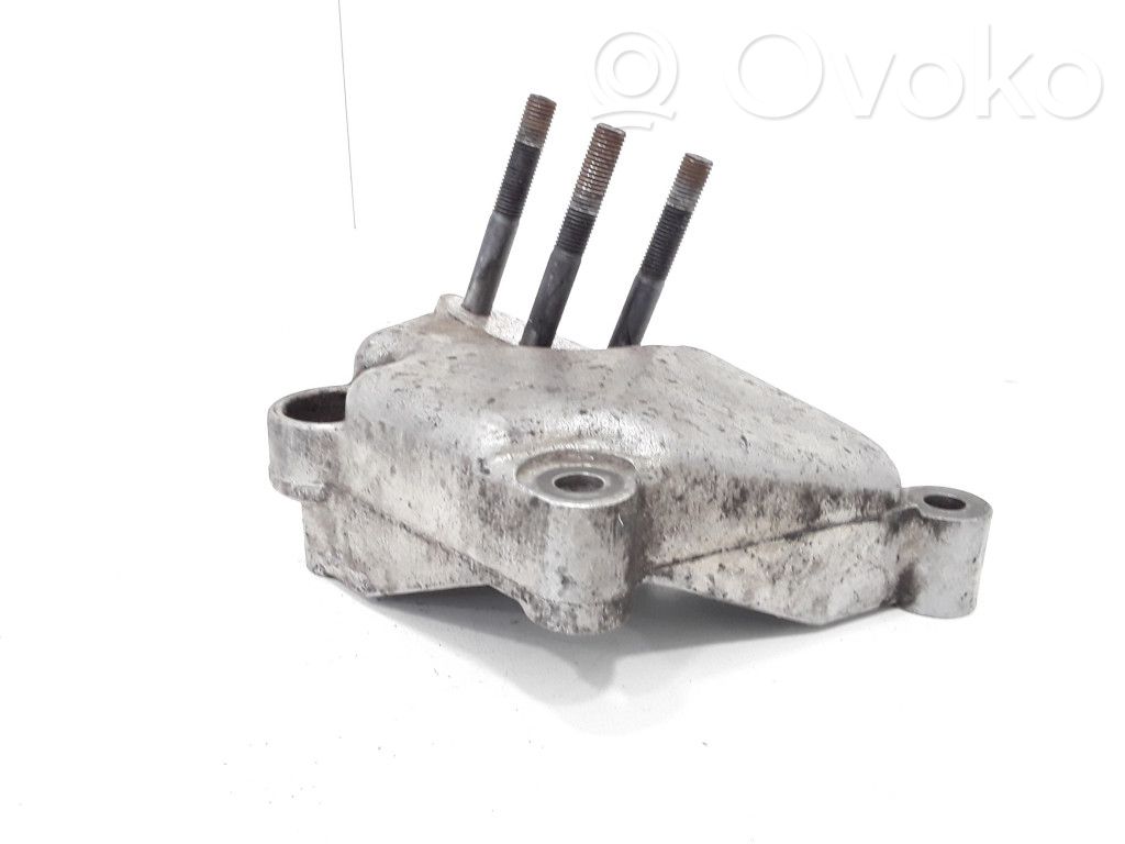 Volvo S40, V40 Gearbox mounting bracket 