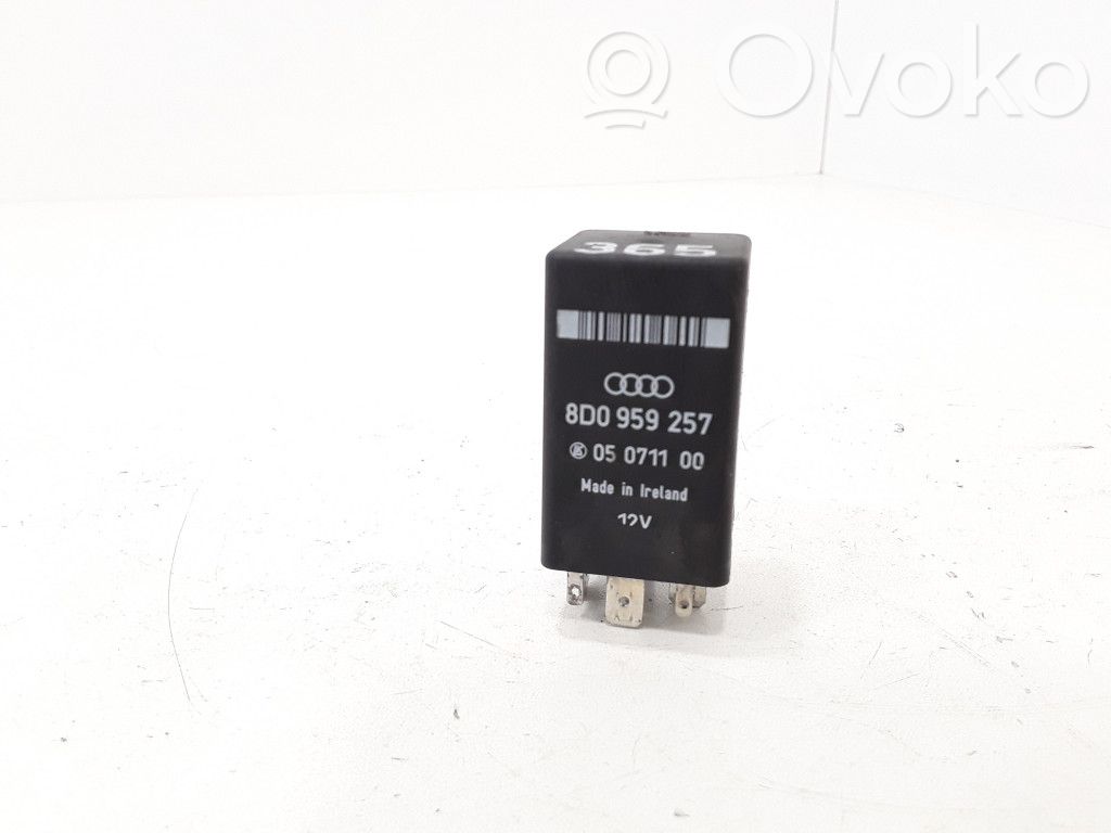 Audi A4 S4 B5 8D Other relay 