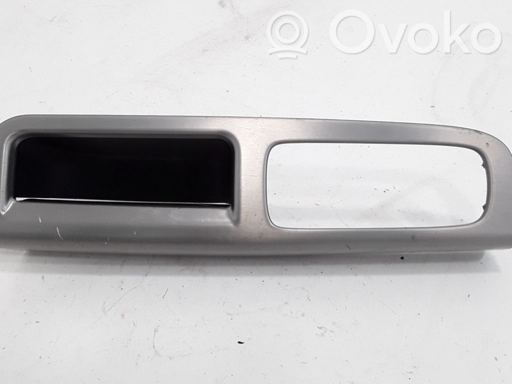 Volvo V50 Front door window switch trim 