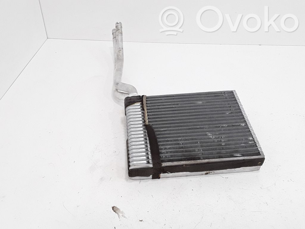 Volvo V50 Pečiuko radiatorius 