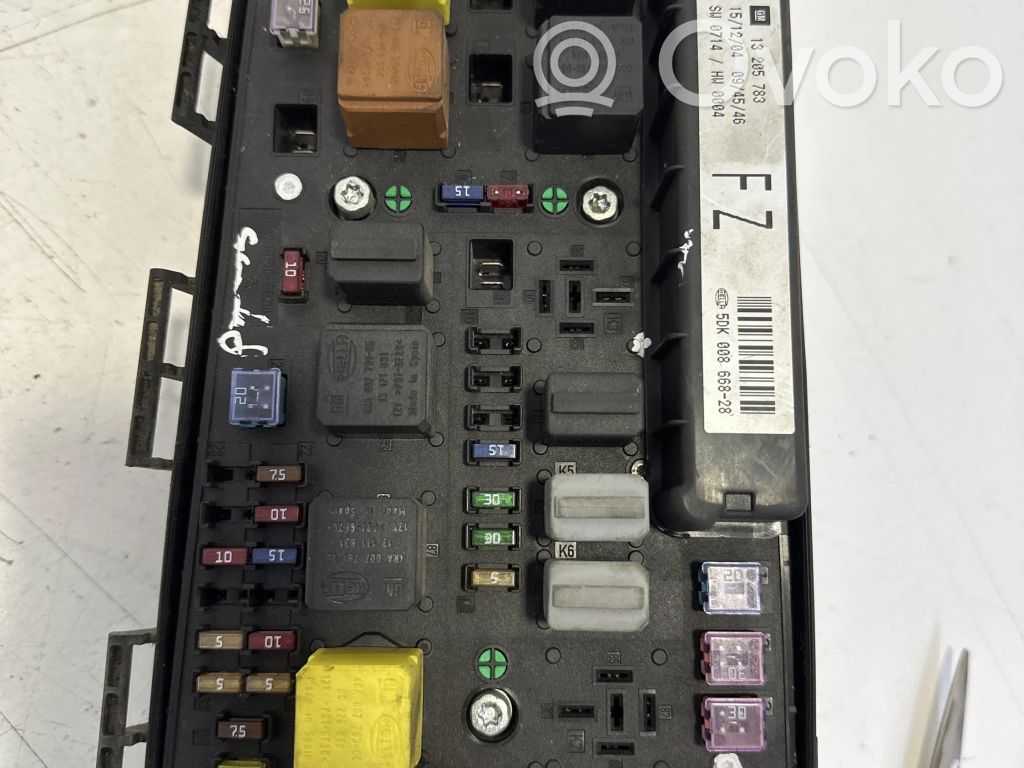 Opel Astra H Fuse module 