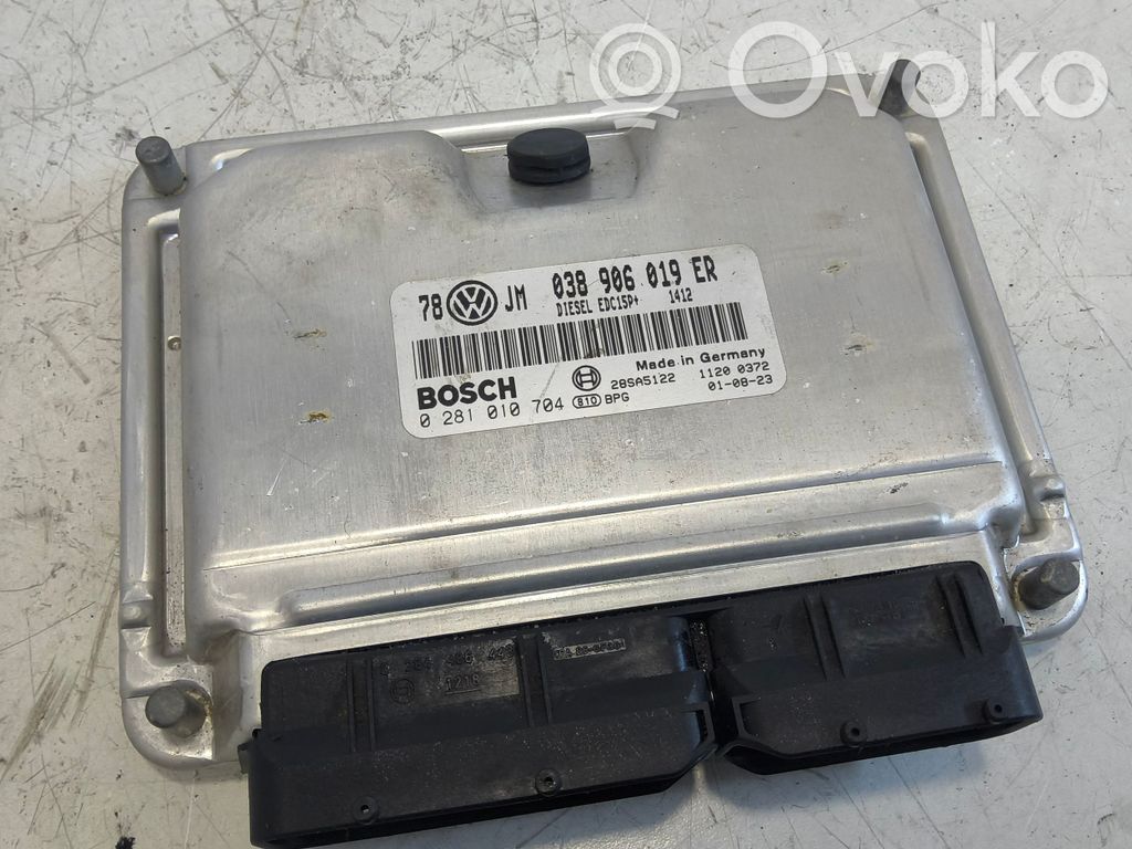 Volkswagen PASSAT B5.5 Engine control unit/module 