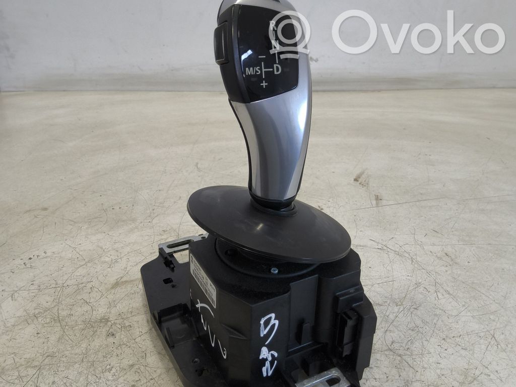 Gear shifter/selector   9204091