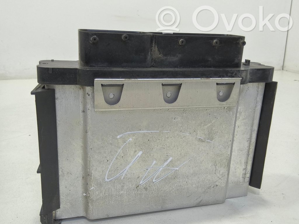 Volkswagen Golf VII Calculateur moteur ECU 