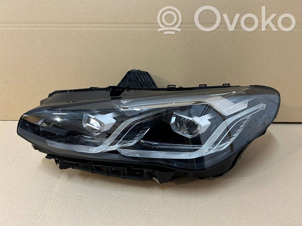 BMW 2 Active Tourer U06 Phare frontale 
