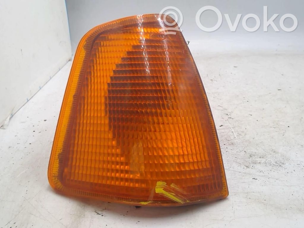 Volvo 440 Front fender indicator light 