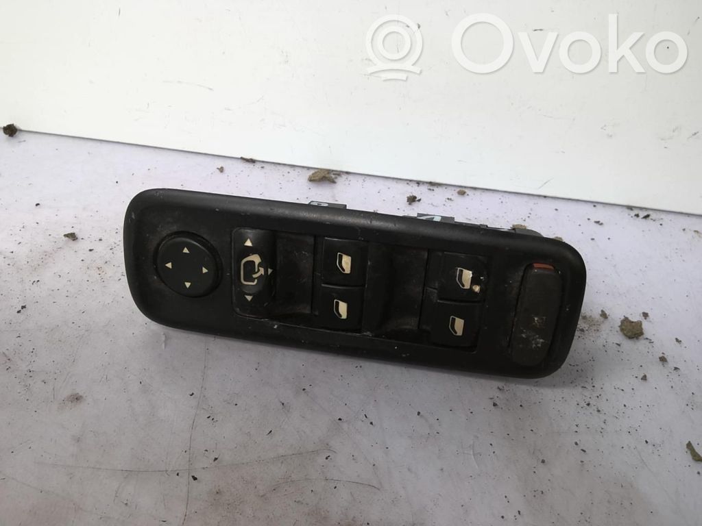 Citroen C8 Electric window control switch 