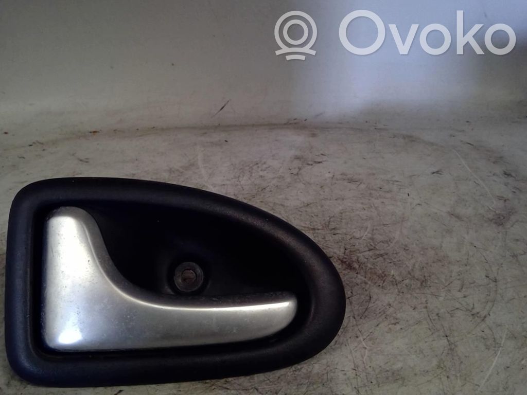 Renault Clio II Manecilla interna puerta trasera 