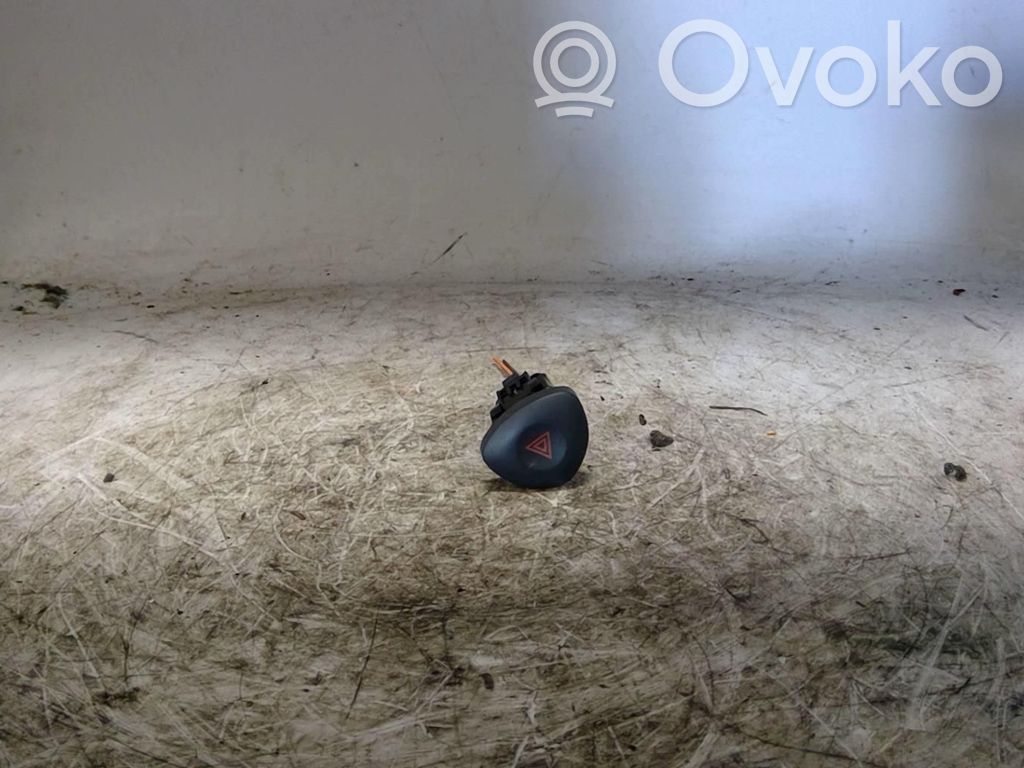 Renault Clio II Botón interruptor de luz de peligro 