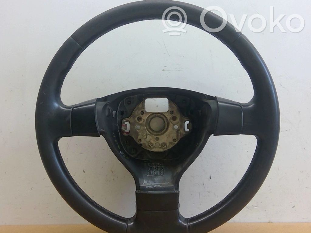 Volkswagen Golf V Lenkrad 