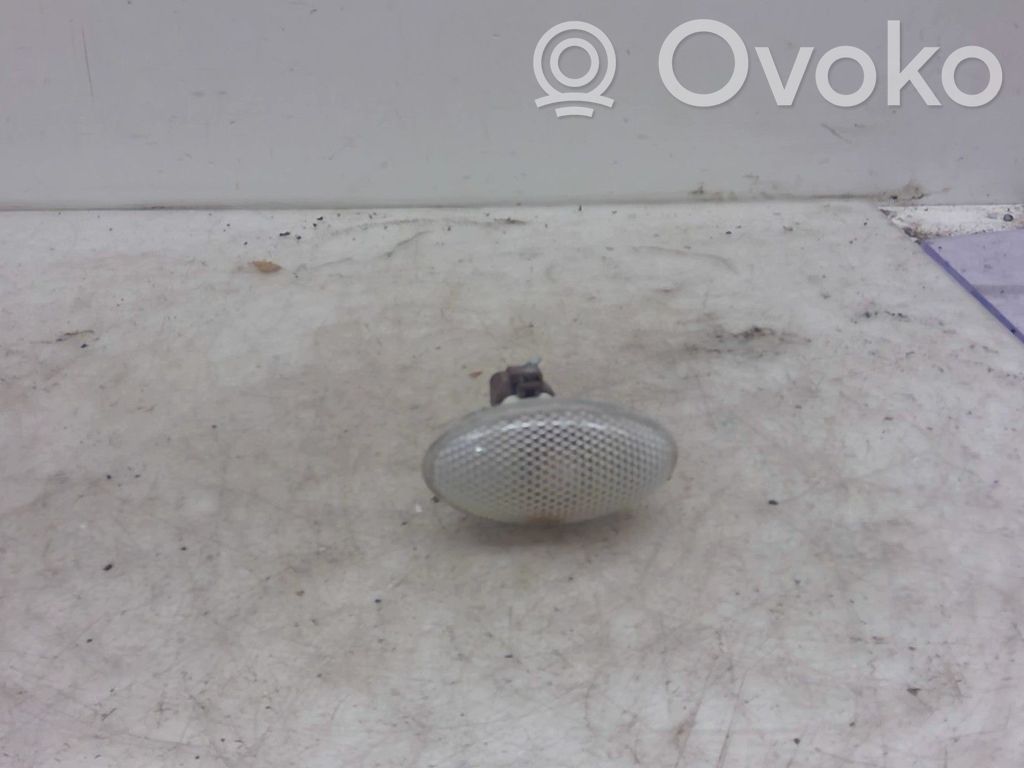 Citroen Xsara Picasso Front indicator light 