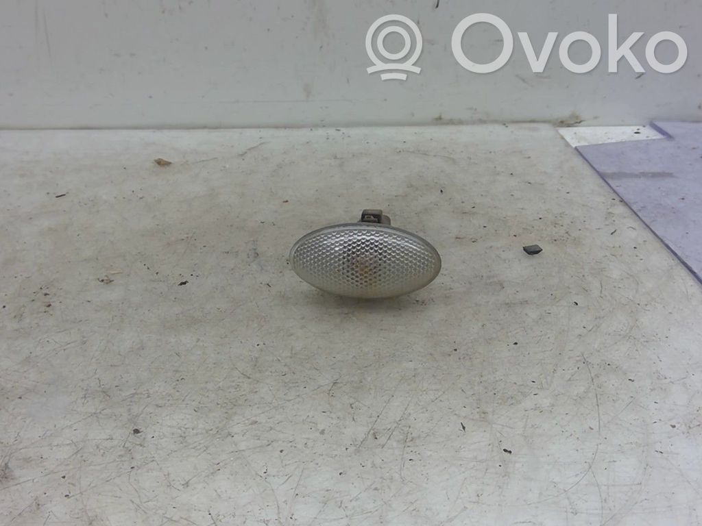 Citroen Xsara Picasso Front indicator light 