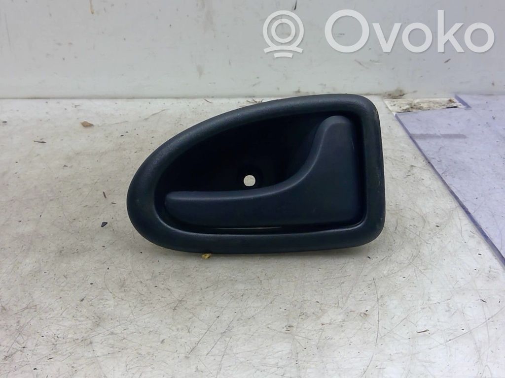 Renault Clio II Manecilla interna puerta trasera 
