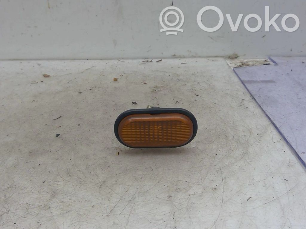 Renault Clio I Front indicator light 