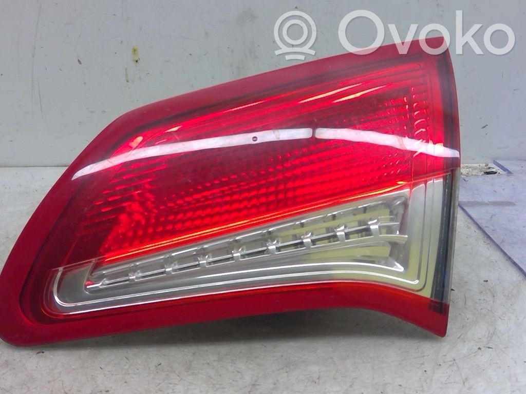 Citroen C4 II Aizmugurējais lukturis pārsegā 