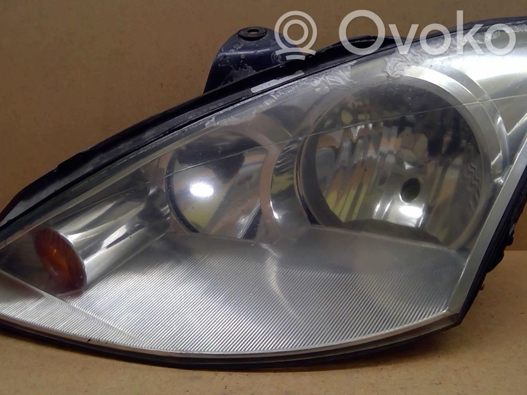 Ford Focus Headlight/headlamp 