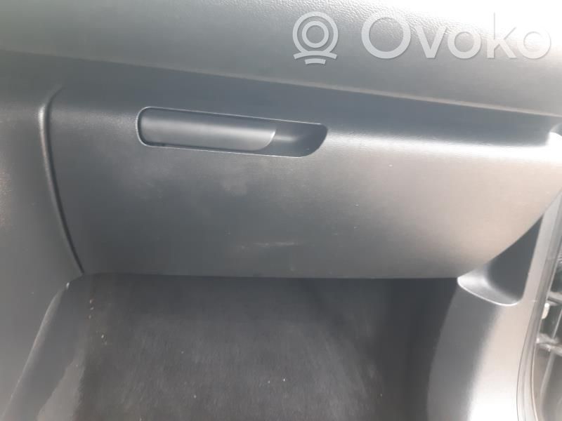 Citroen C5 Daiktadėžės (bordačioko) komplektas 