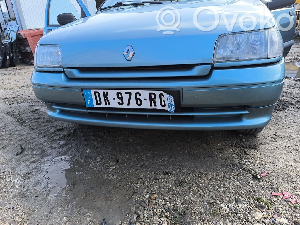 Renault Clio I Parachoques delantero 