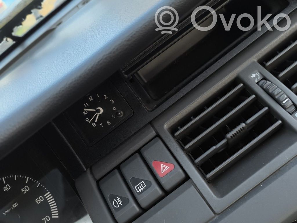 Renault Clio I Clock 