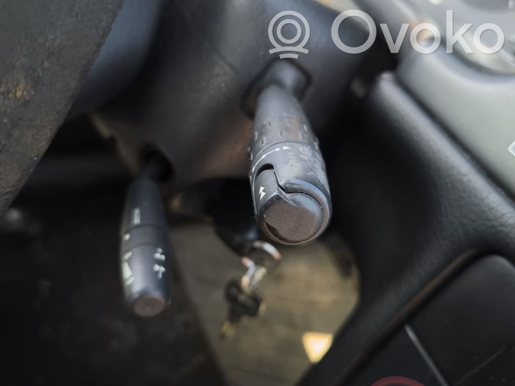 Peugeot 406 Manetă ștergător parbriz 