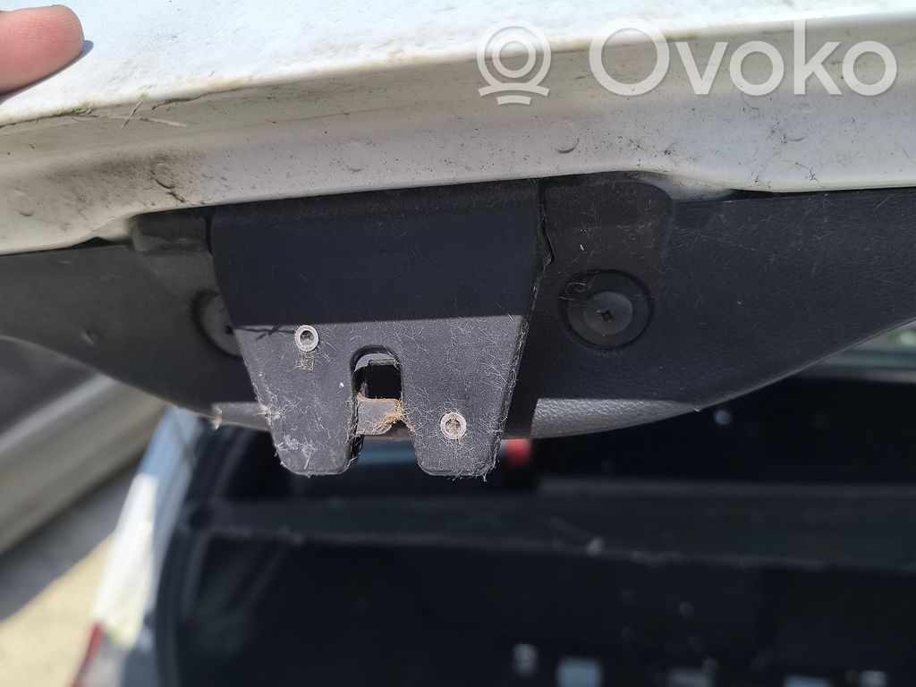 Tailgate/trunk/boot lock/catch/latch   51247840617
