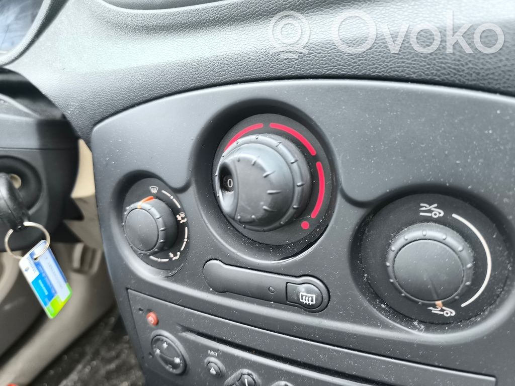 Renault Clio III Climate control unit 