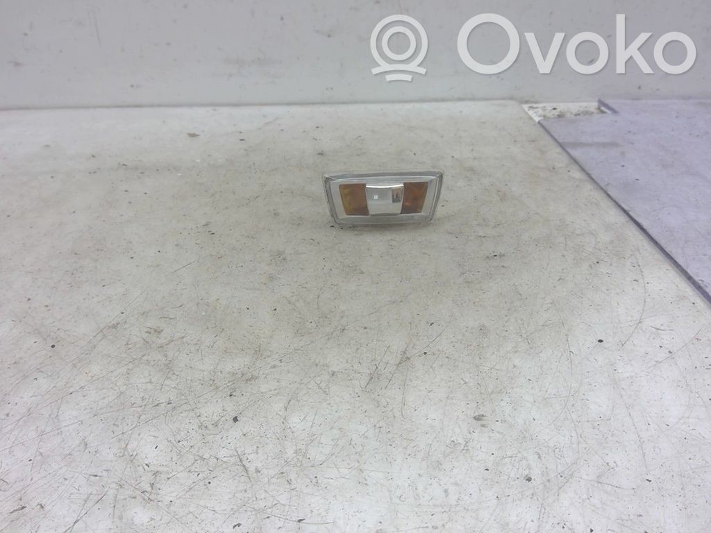 Opel Corsa D Semnalizator față 