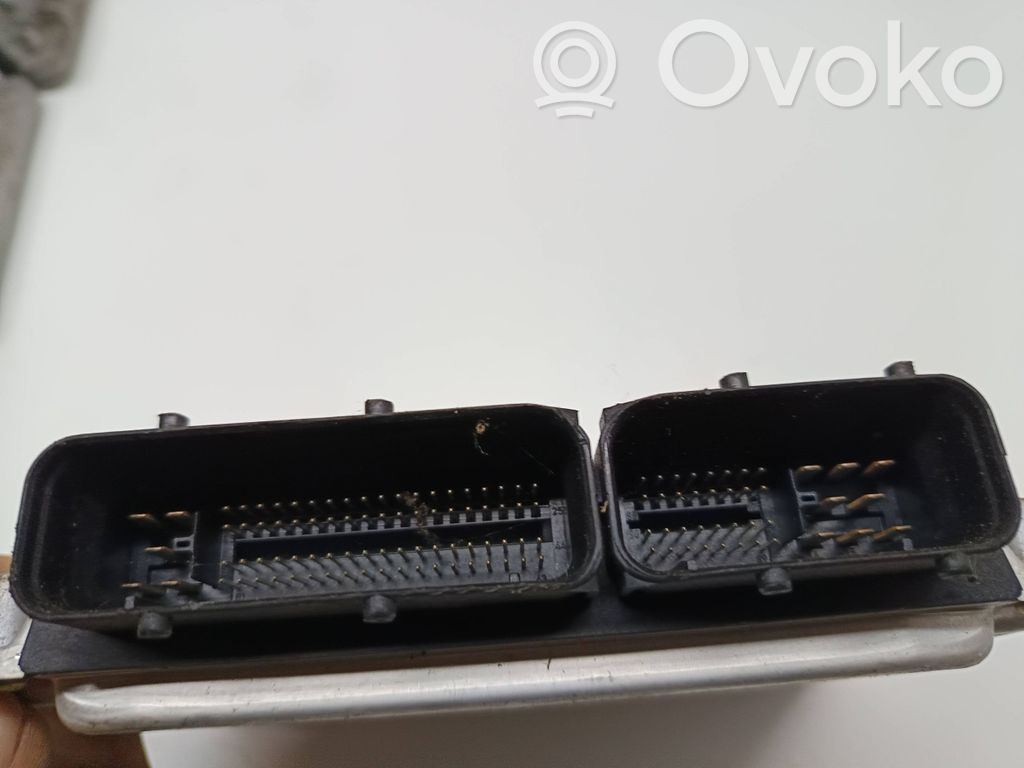 Engine control unit/module   3B1907401B,0281010447,28SA4843
