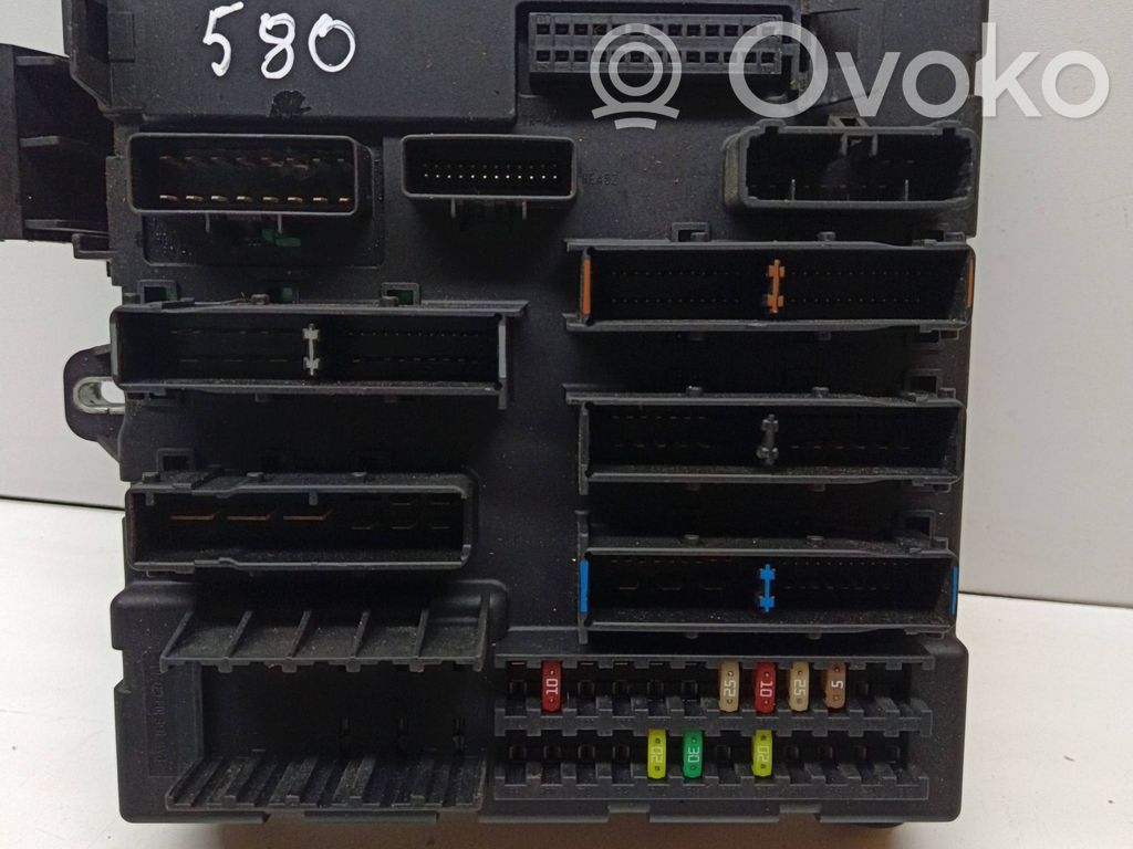 Opel Vectra C Fuse module 