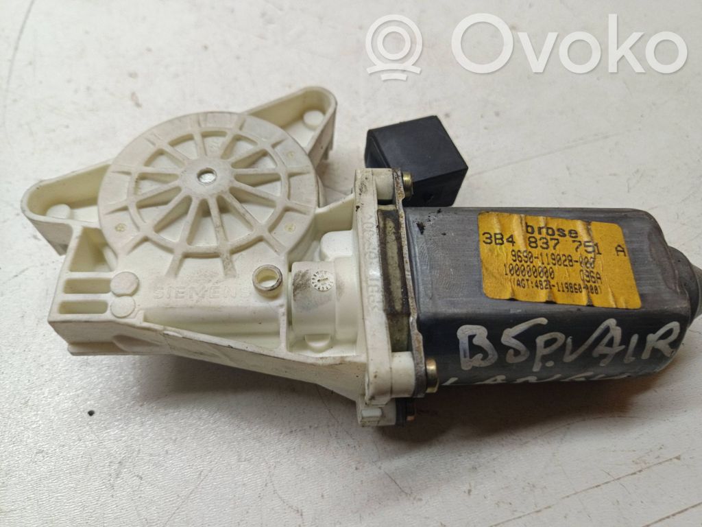 Volkswagen PASSAT B5 Silnik regulatora szyby drzwi przednich 