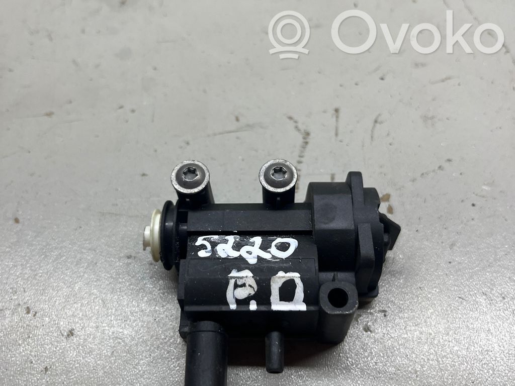 BMW X5 E70 Moteur de verrouillage trappe à essence 