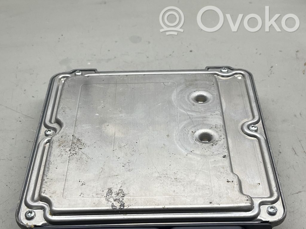 Volkswagen PASSAT B5.5 Engine control unit/module 