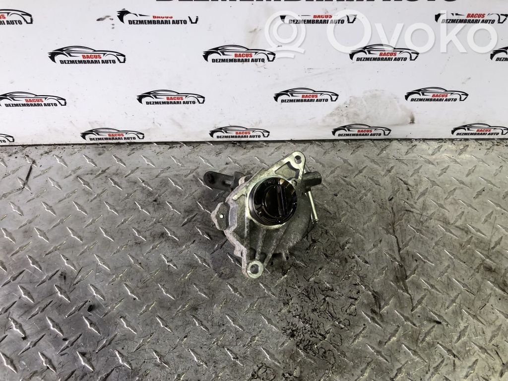 Mitsubishi Outlander Bomba de vacío 