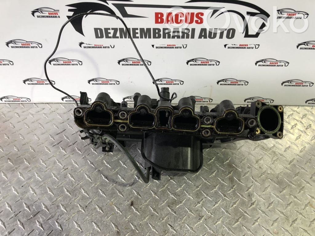 Opel Astra J Air intake duct part 