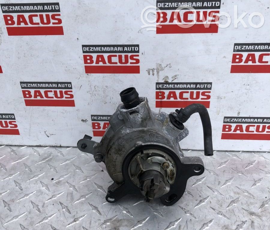 Ford Mondeo MK V Pompa podciśnienia / Vacum 