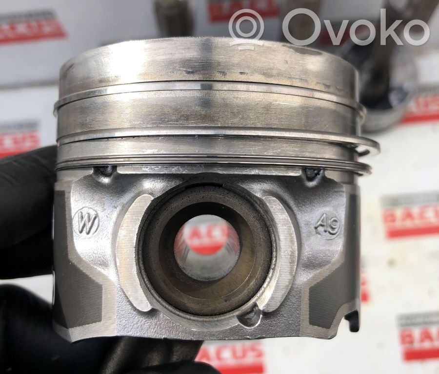 Peugeot 308 Piston with connecting rod 