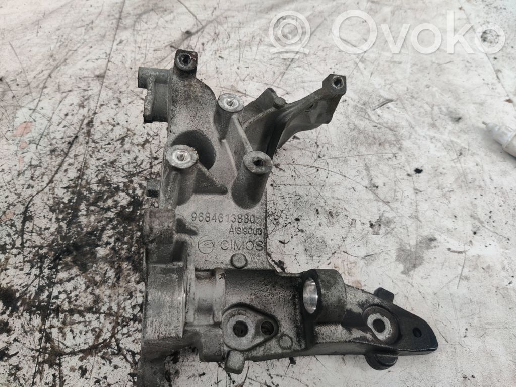 Citroen C4 II A/C compressor mount bracket 