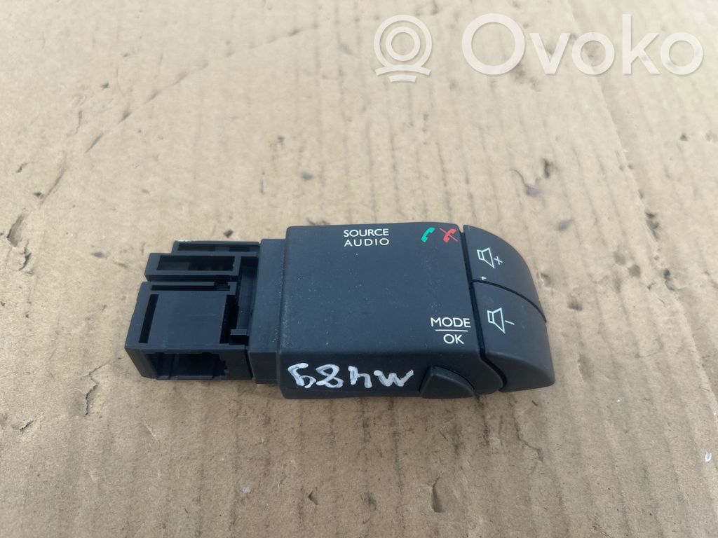 Renault Captur Multifunctional control switch/knob 