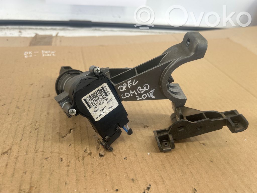 Opel Combo D Ignition lock 