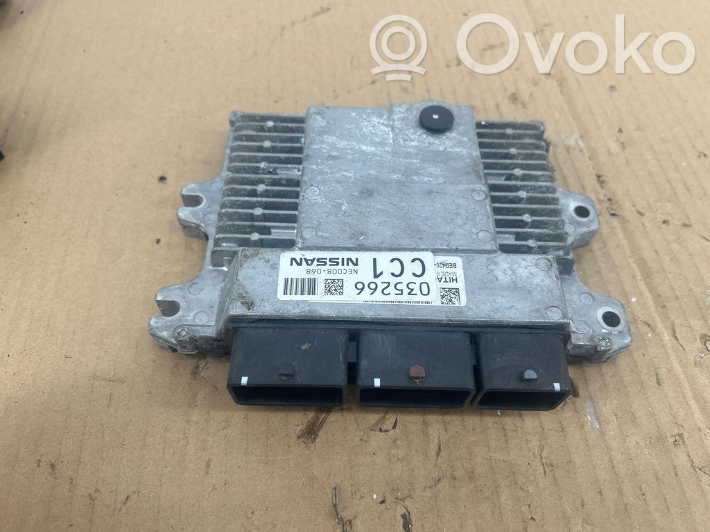 Nissan Note (E12) Variklio valdymo blokas 