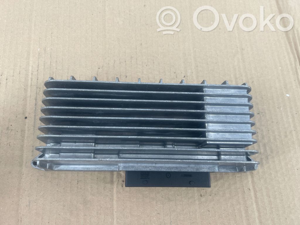 Audi A4 S4 B8 8K Wzmacniacz audio 