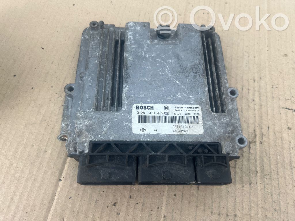 Renault Megane III Engine control unit/module 