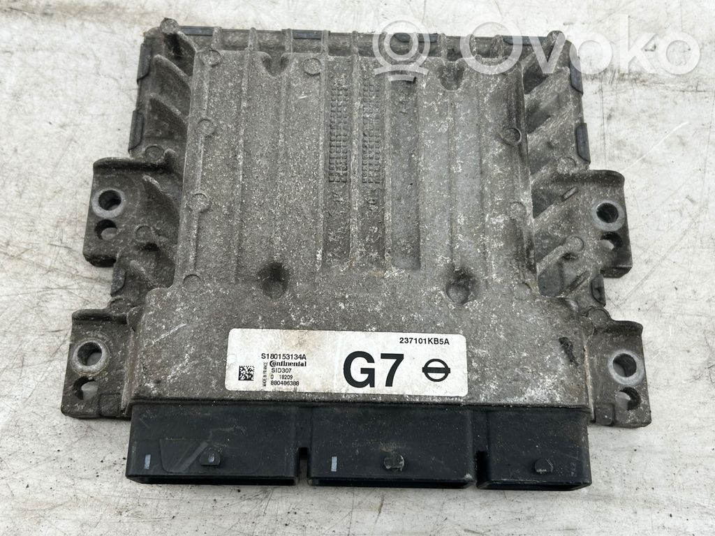 Nissan Juke I F15 Engine control unit/module 